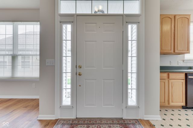 1124 Lincoln Park East Drive, Greenwood, IN 46142