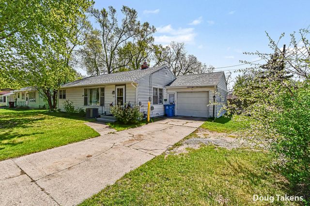 527 W Ellis Street, Belding, MI 48809