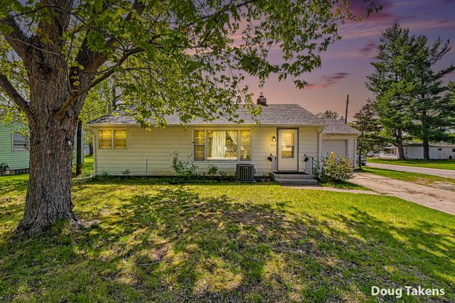 527 W Ellis Street, Belding, MI 48809