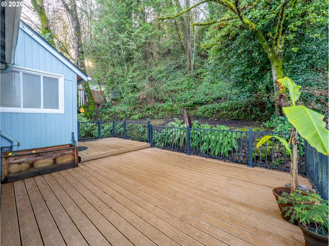 6407 S CORBETT Ave, Portland, OR 97239