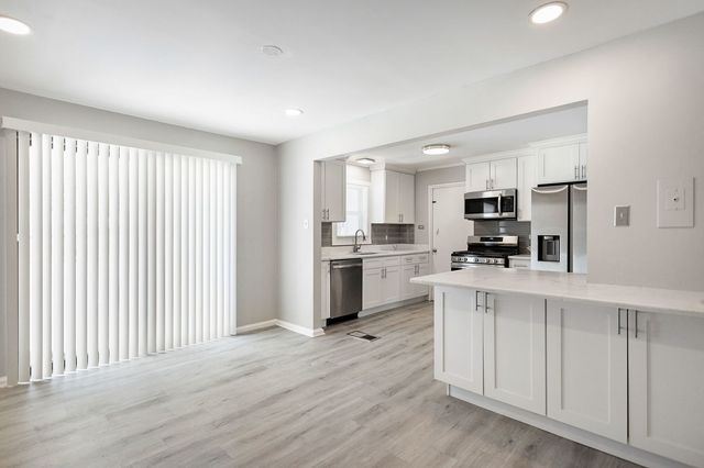 319 Indianwood Boulevard, Park Forest, IL 60466