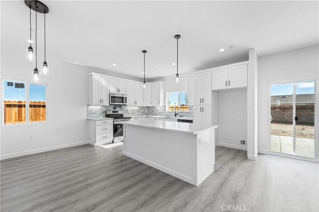 8624 Forest Blvd, California City, CA 93505