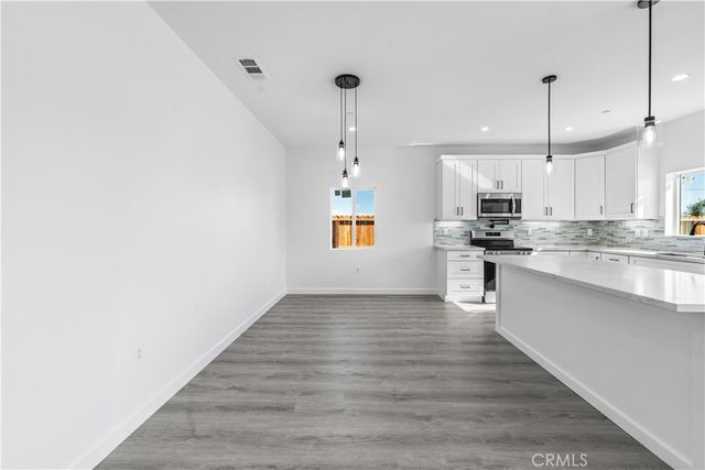 8624 Forest Blvd, California City, CA 93505