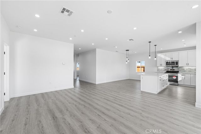 8624 Forest Blvd, California City, CA 93505