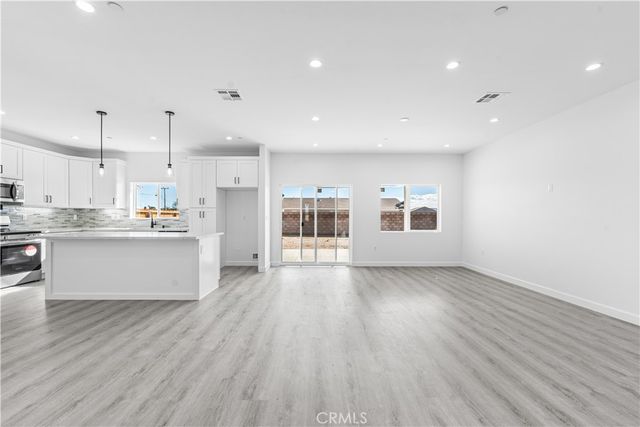 8624 Forest Blvd, California City, CA 93505