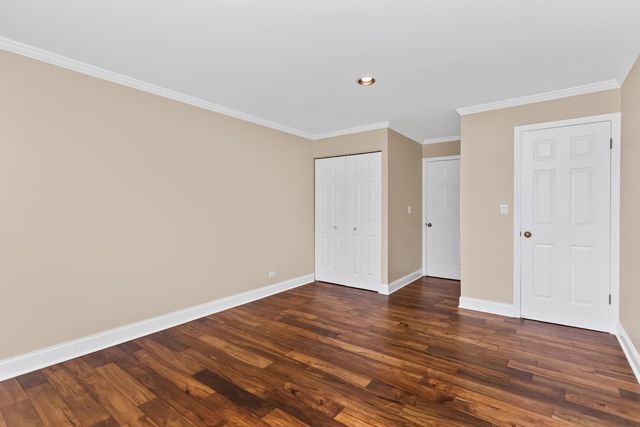 205 Rivershire Lane 313, Lincolnshire, IL 60069