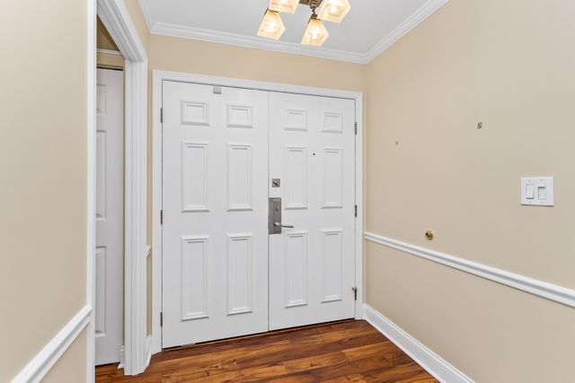205 Rivershire Lane 313, Lincolnshire, IL 60069
