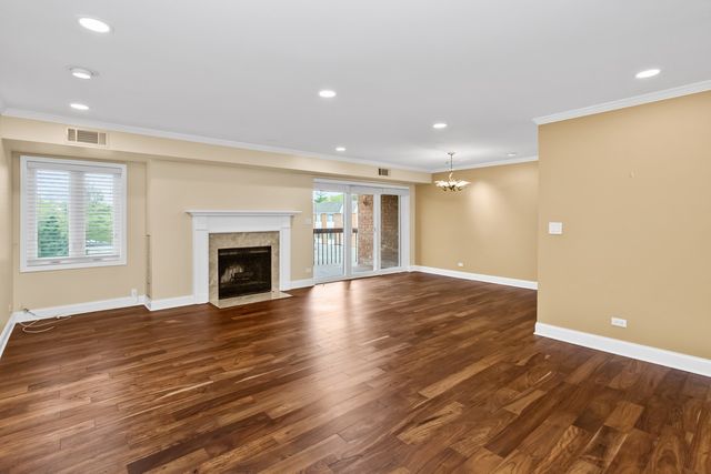 205 Rivershire Lane 313, Lincolnshire, IL 60069