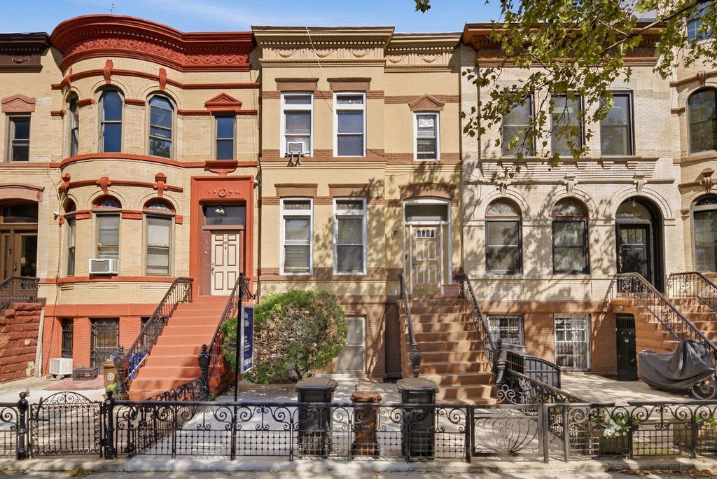 343 GATES Avenue, New York City, NY 11216