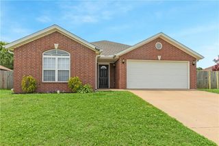 501 Firewood Drive, Centerton, AR 72719