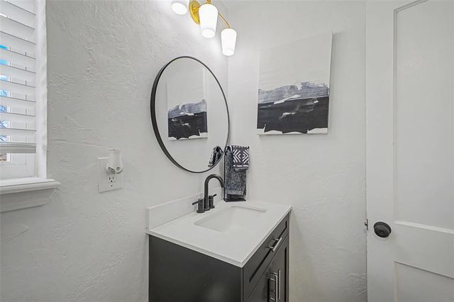 2541 NW 34th Street, Oklahoma City, OK 73112