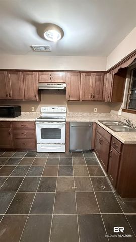 4131 Springdale Road, Mobile, AL 36609
