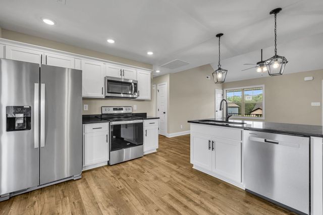 16 Echo Ridge, Oak Grove, KY 42262