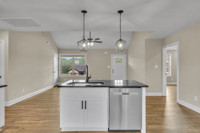 16 Echo Ridge, Oak Grove, KY 42262