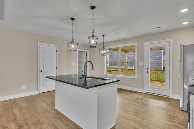 16 Echo Ridge, Oak Grove, KY 42262