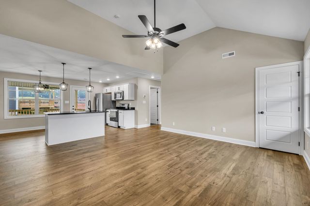 16 Echo Ridge, Oak Grove, KY 42262