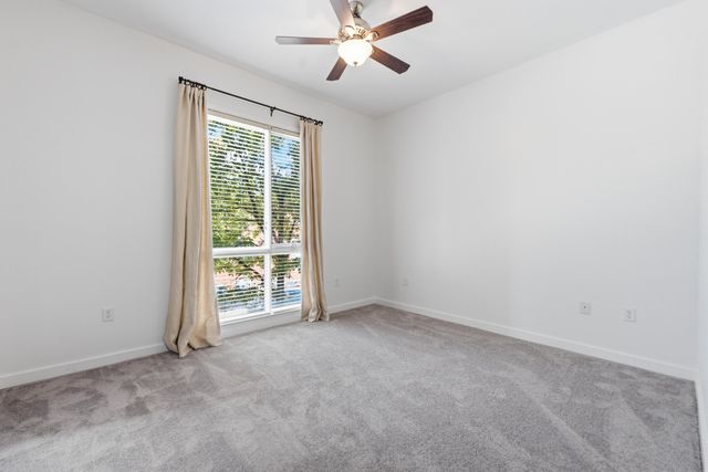 200 Manufacturers Road Apt 246, Chattanooga, TN 37405