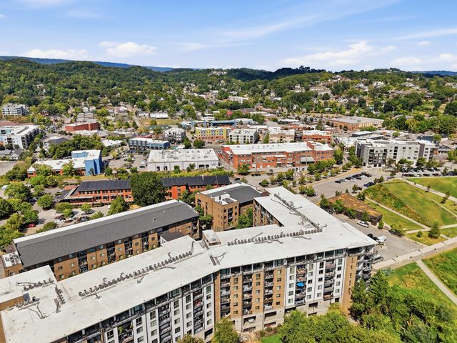200 Manufacturers Road Apt 246, Chattanooga, TN 37405
