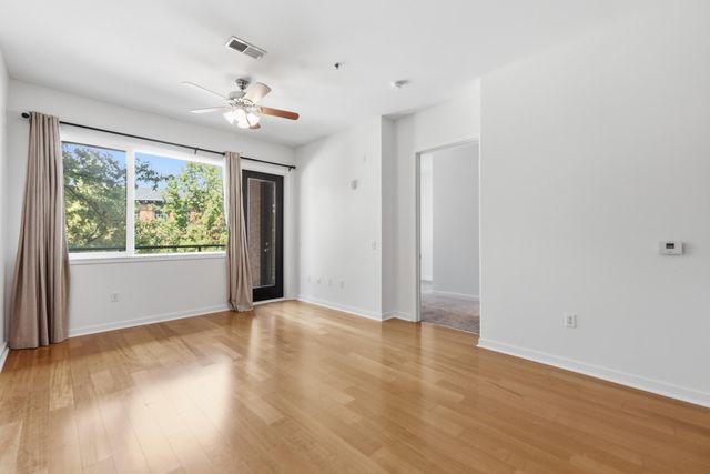 200 Manufacturers Road Apt 246, Chattanooga, TN 37405