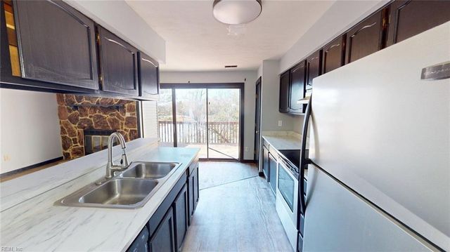 367 Bridgewater DR, Newport News, VA 23603