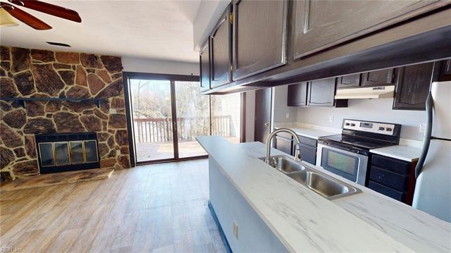 367 Bridgewater DR, Newport News, VA 23603