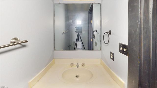 367 Bridgewater DR, Newport News, VA 23603