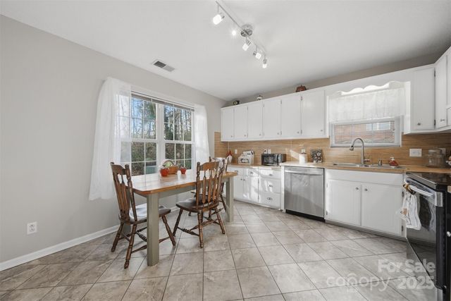 102 Brandywine Drive NE T1, Conover, NC 28613