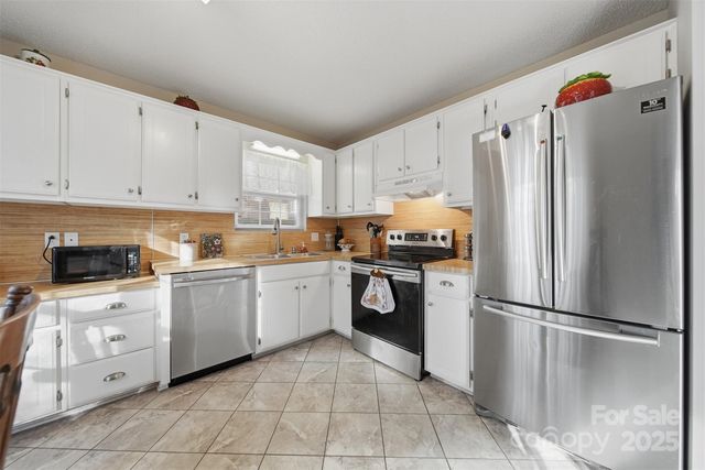 102 Brandywine Drive NE T1, Conover, NC 28613