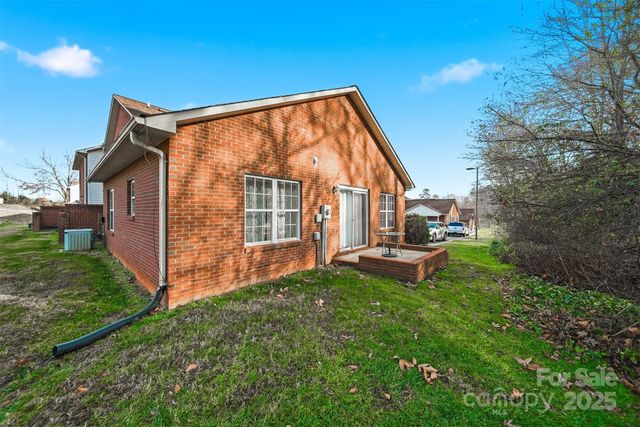 102 Brandywine Drive NE T1, Conover, NC 28613