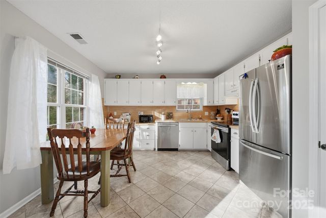 102 Brandywine Drive NE T1, Conover, NC 28613