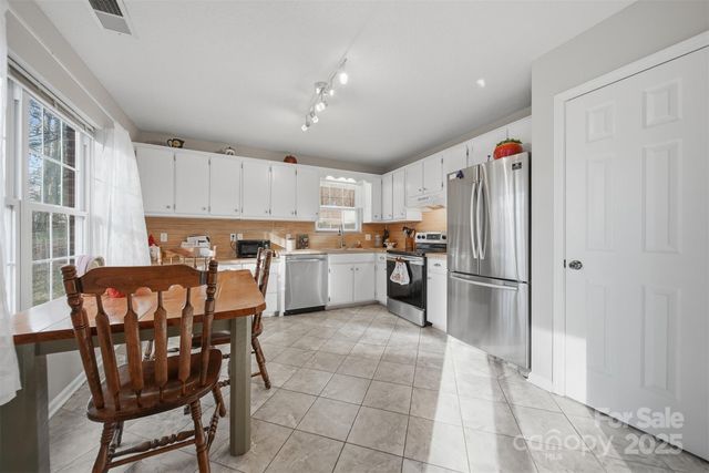 102 Brandywine Drive NE T1, Conover, NC 28613