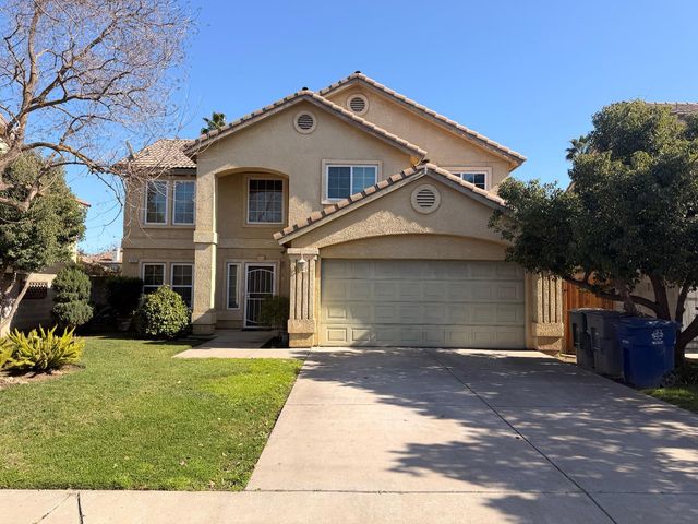 1457 Deborah Lane, Madera, CA 93637