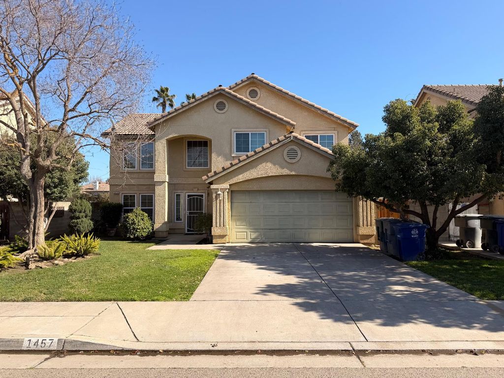 1457 Deborah Lane, Madera, CA 93637