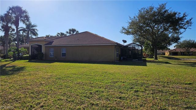 9224 Aegean CIR, Lehigh Acres, FL 33936