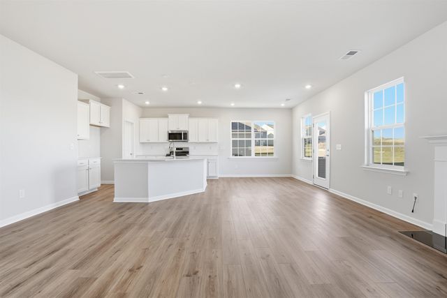 126 Farmwell Drive, Woodruff, SC 29388