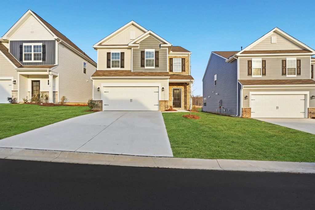 126 Farmwell Drive, Woodruff, SC 29388