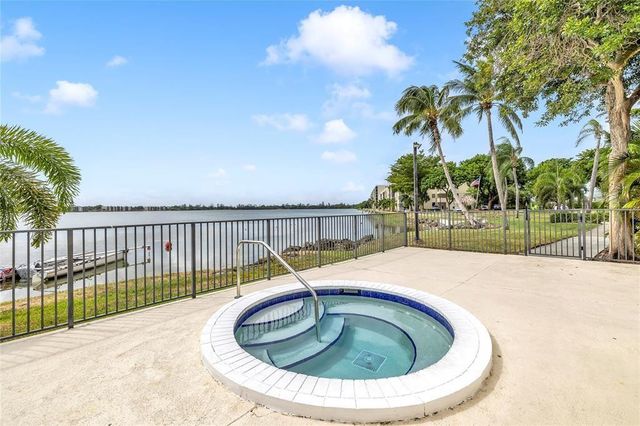 118 Lake Emerald Drive 103, Oakland Park, FL 33309