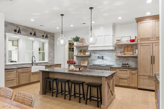 4085 Seabiscuit Lane, Awendaw, SC 29429