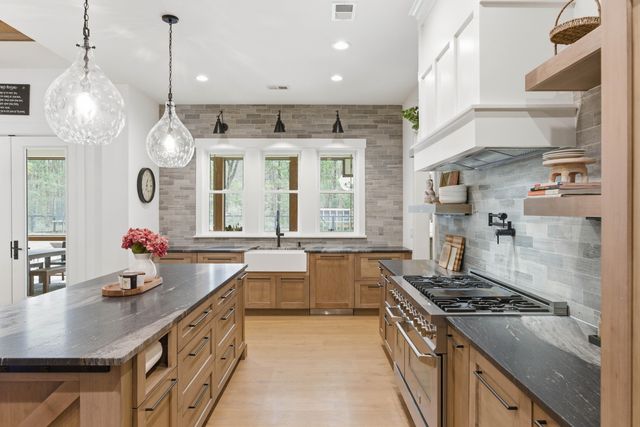 4085 Seabiscuit Lane, Awendaw, SC 29429