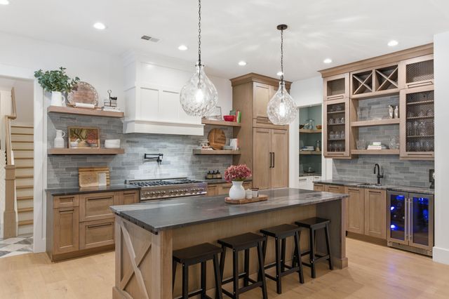 4085 Seabiscuit Lane, Awendaw, SC 29429