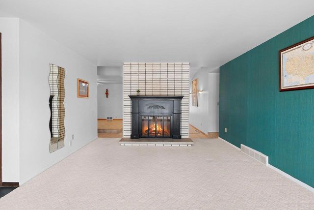 1313 SORRENTO DRIVE, Green Bay, WI 54304