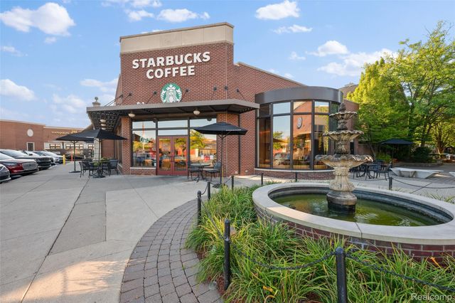 22200 Abbey Lane, Dearborn, MI 48124