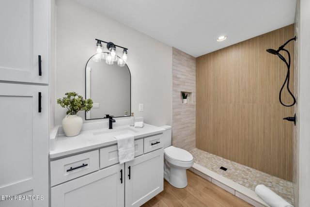 6226 Osage Rd, Crossville, TN 38572