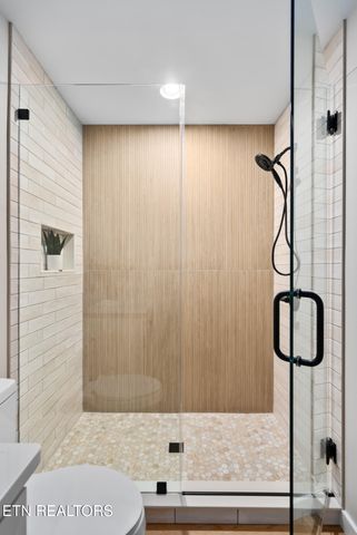 6226 Osage Rd, Crossville, TN 38572