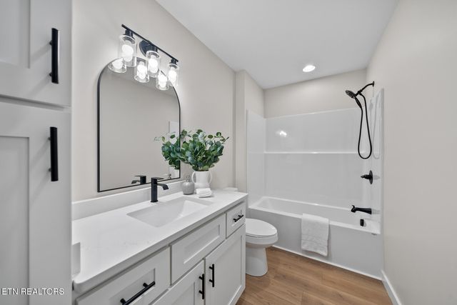 6226 Osage Rd, Crossville, TN 38572