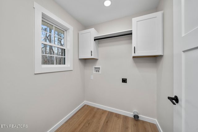 6226 Osage Rd, Crossville, TN 38572