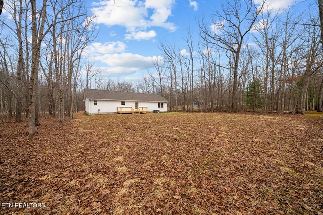 6226 Osage Rd, Crossville, TN 38572