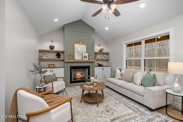 6226 Osage Rd, Crossville, TN 38572