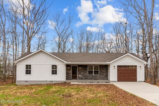 6226 Osage Rd, Crossville, TN 38572