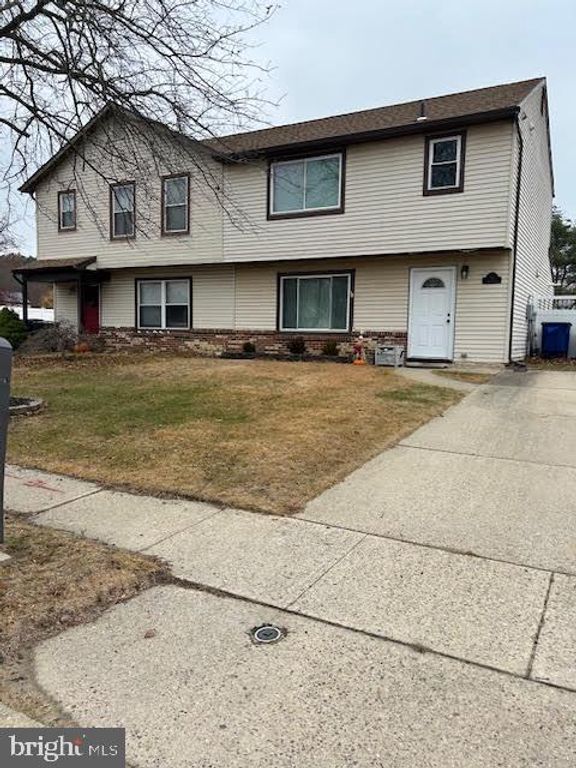 Image 1 of property listing at 118 GREENWICH DR, Westampton, NJ 08060